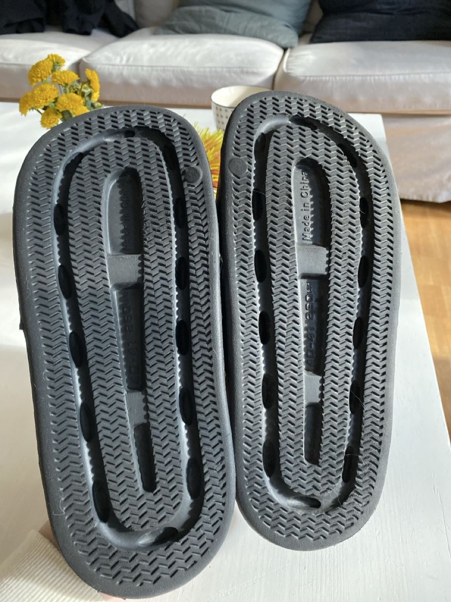 Scarpe da donna: Schwarze Pantoletten Gr. 39 Top Zustand – Usato da Winterthur venduto da san_9m2f 5