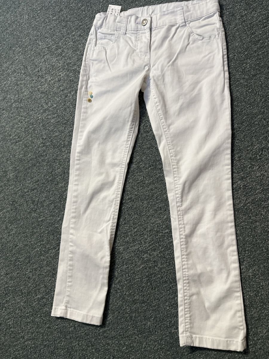 Benetton Pantaloni: Hose weiss Benetton Gr 140 – Usato da Baltschieder venduto da YmroBe