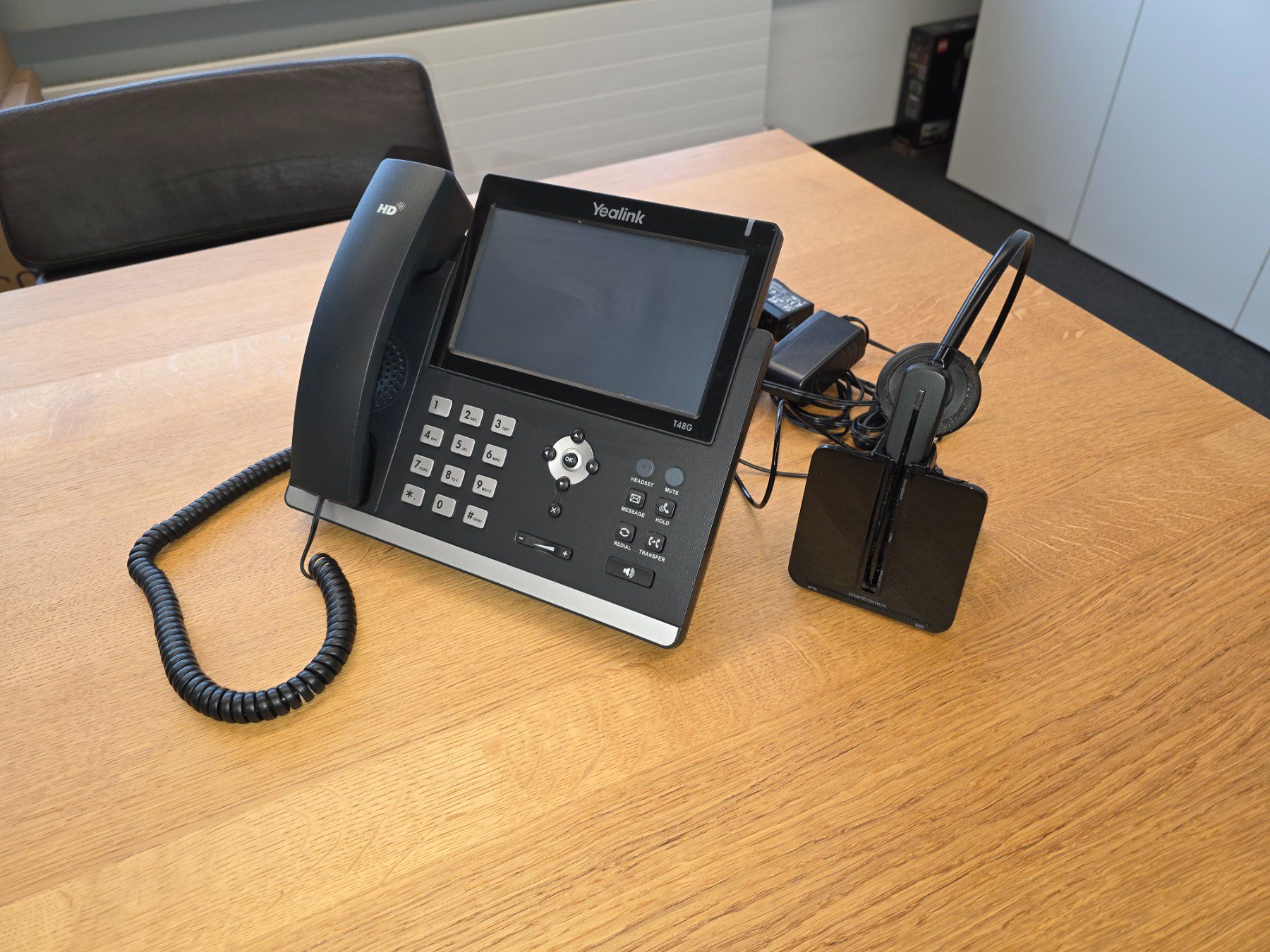 Spannende Telefon Mit Headset Bilder