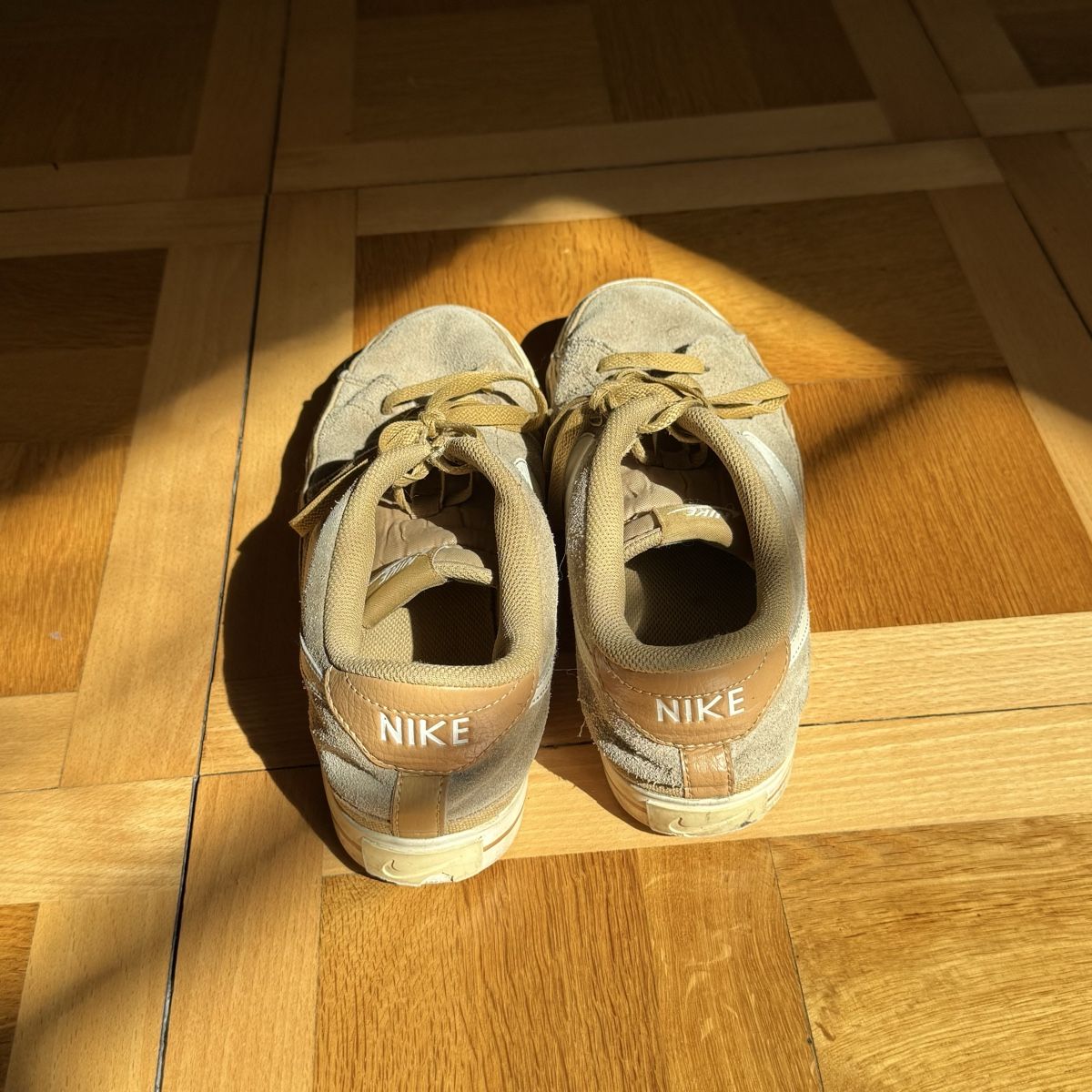 Nike Scarpe da uomo: Nike Blazer Low Suede Sneakers – Usato da solothurn venduto da mil_ja.t 1