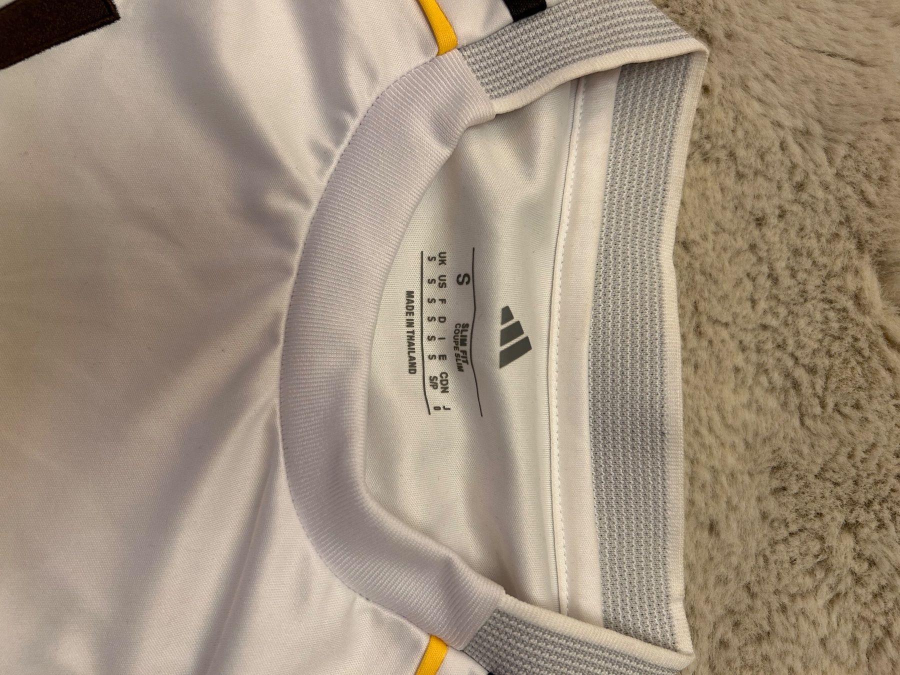 Real Madrid Leibchen & Hosen: Real Madrid Trikot 2025/2026 – Gebraucht aus Lenk im Simmental von niczbaeren 5