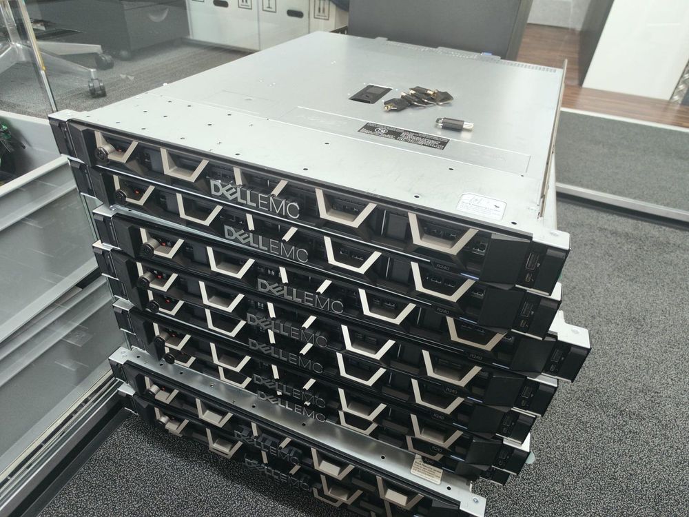 Dell EMC PowerEdge R240, Xeon E-2124, 32GB RAM (Gebraucht) in Zürich ...