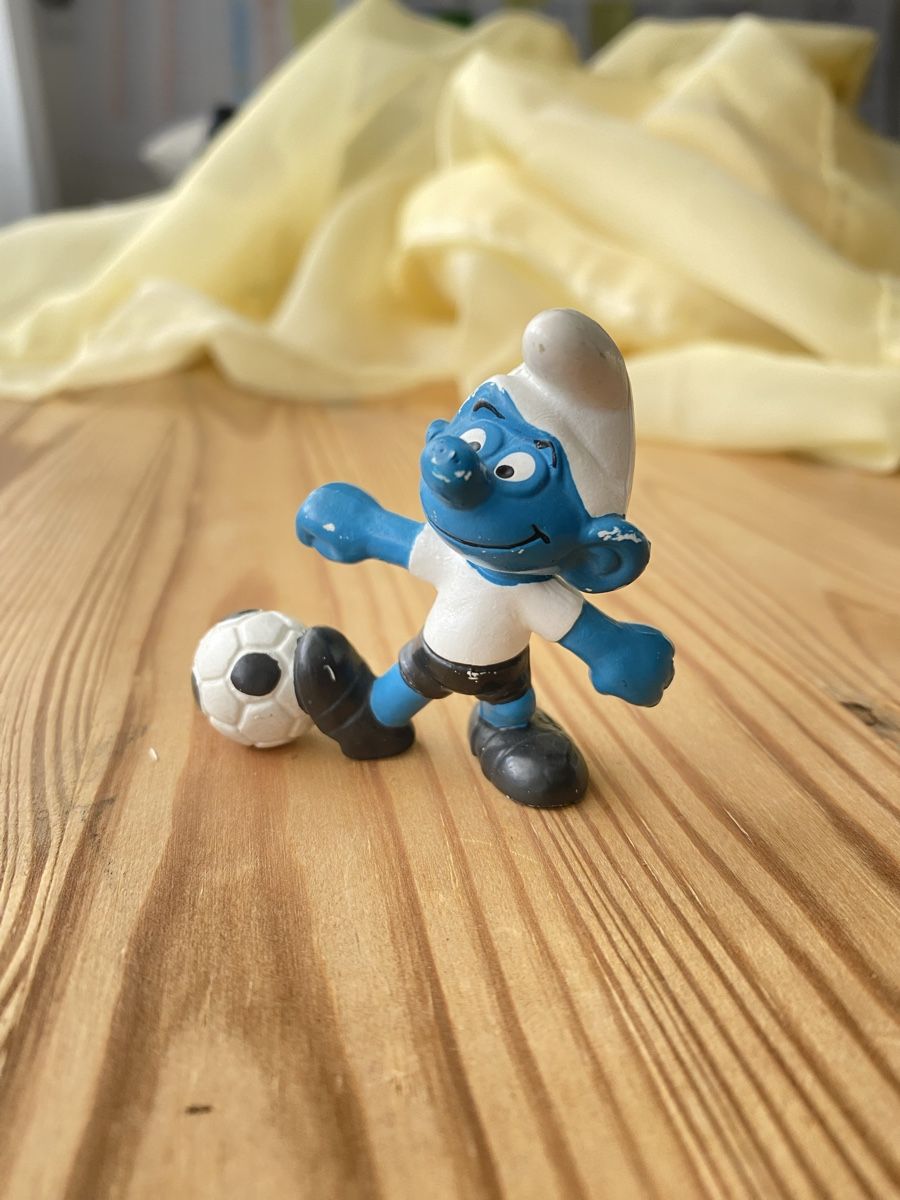 Statuette: Schlumpf Fussballer – Usato da Fehraltorf venduto da Marian4
