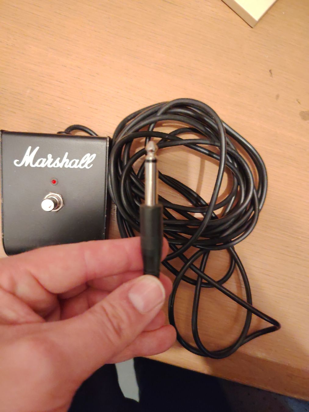 Marshall Amplificatori: Marshall Fussschalter gebraucht schwarz – Usato da Aesch BL venduto da Gebrauchtes_AeschBL 2
