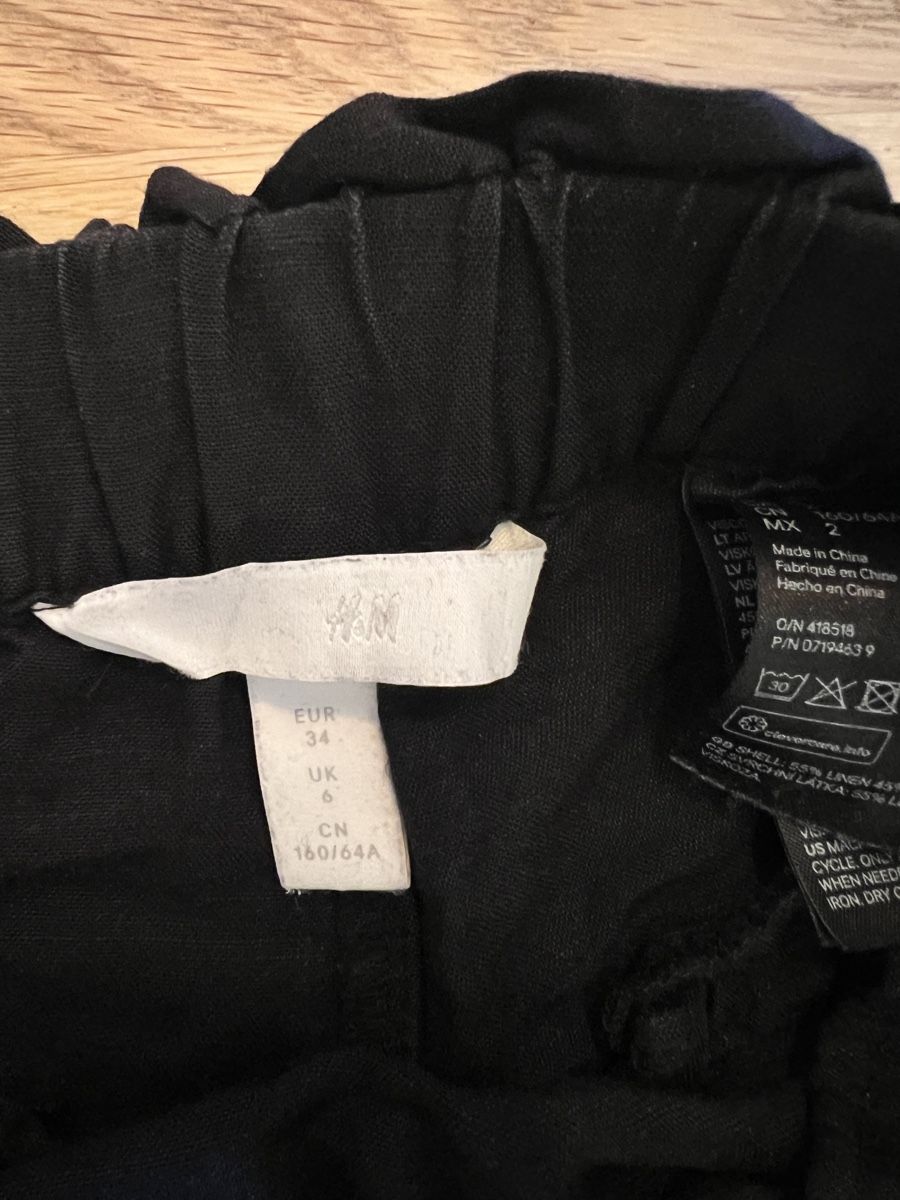 Pantaloni: Schwarze Leinen Sommerhose – Usato da Zürich venduto da len_2rmp 2