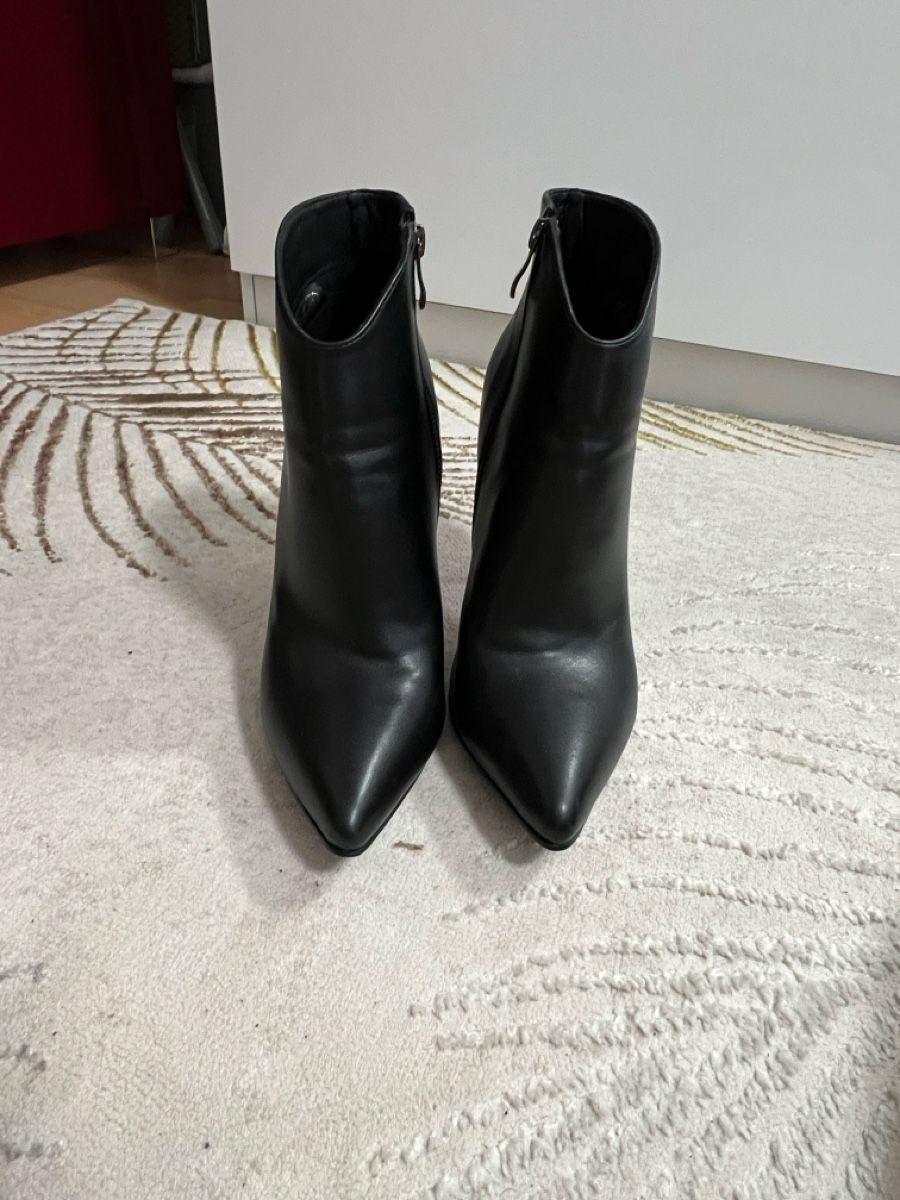 Scarpe da donna: Herbststiefelette – Usato da Schänis venduto da dia_27dk