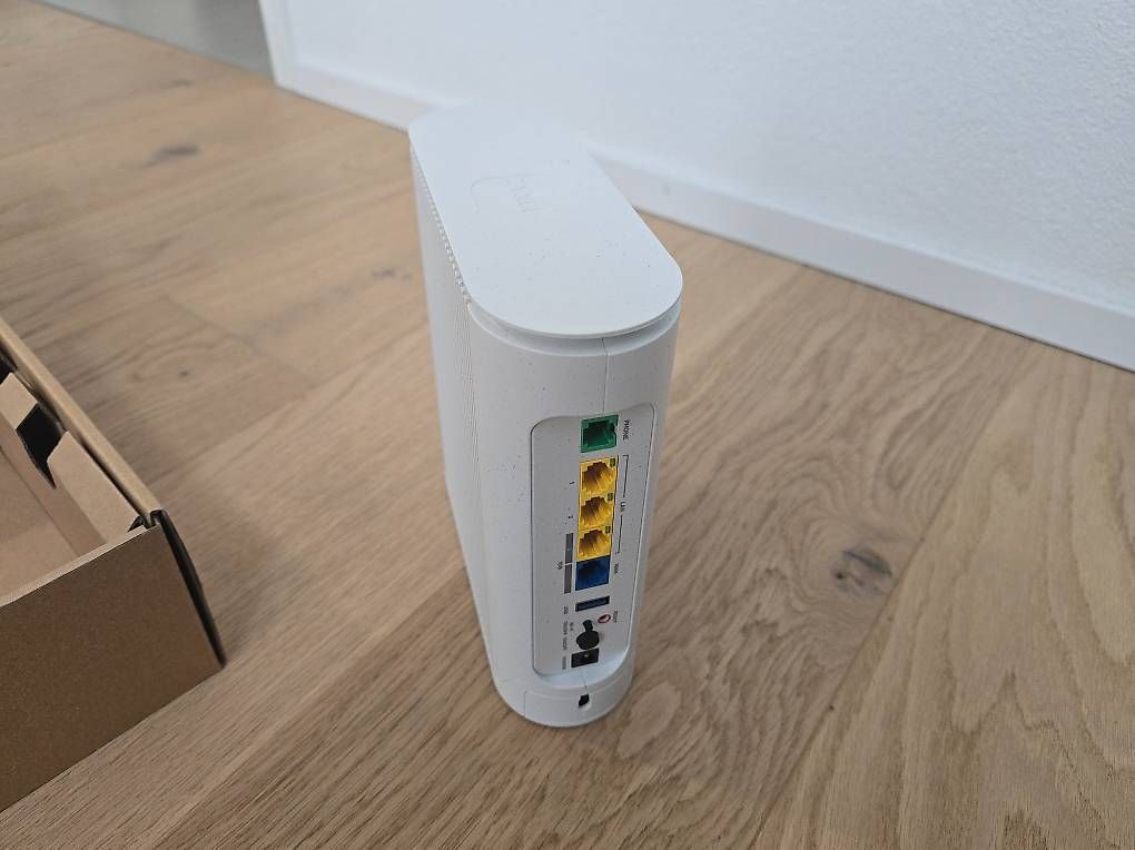 Modem & Router: Zyxel EE5301 – Usato da Hombrechtikon venduto da KgDingeling 1