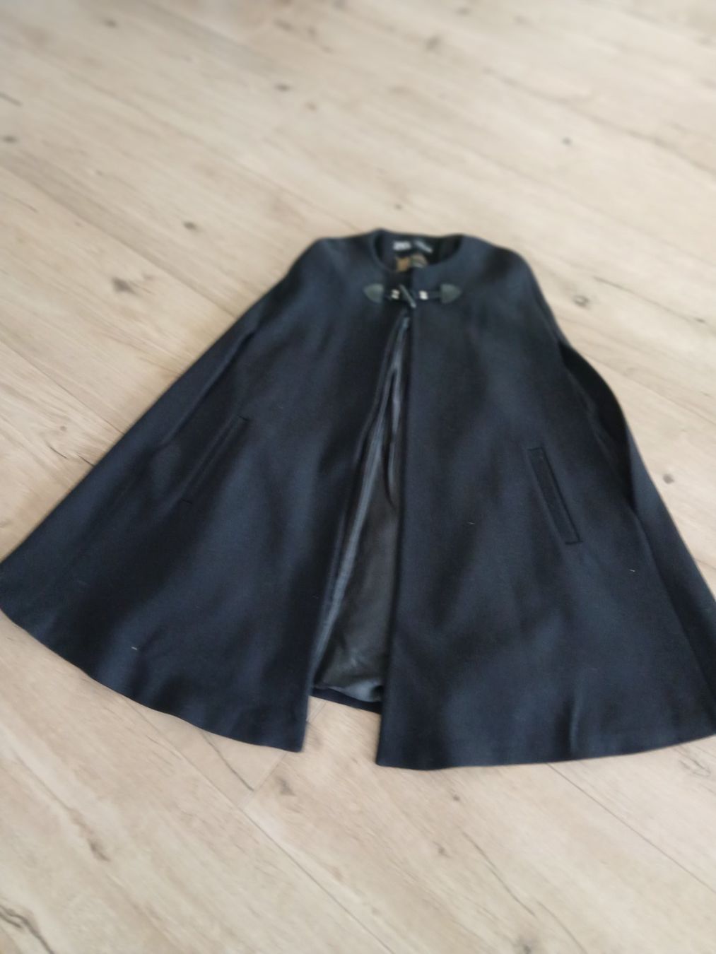 Zara Altro in Moda donna: Cape – Usato da Lyss venduto da Joeljambo