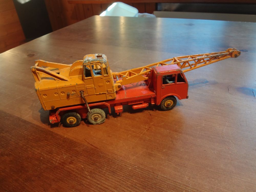 Les Dinky toys et Dinky supertoys français: eccano, 1933-1981
