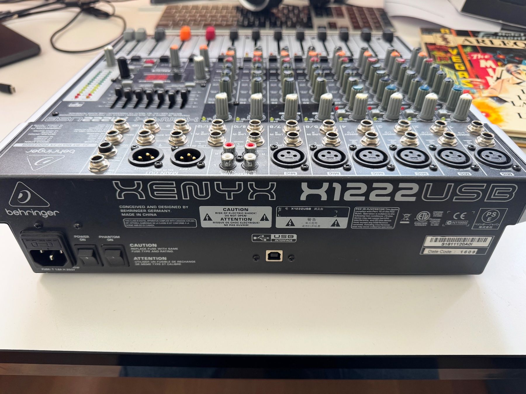 Behringer Console di mixaggio: Table de mixage 22 canaux Behringer Xenyx X1222USB – Usato da Biel/Bienne venduto da Philemon02 5