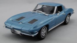 Chevrolet Corvette C2 Coupé 1962-1967 hellblau met.  1:24