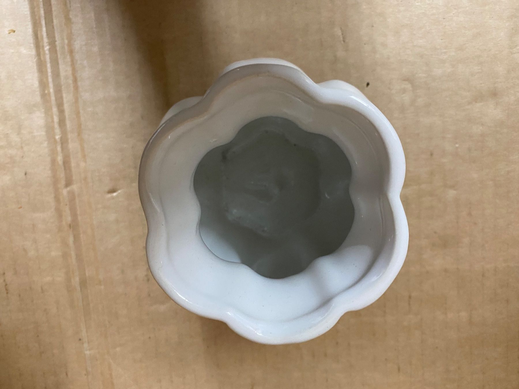 Vasi & Recipienti: Vase weiss gewellt – Usato da Eschlikon TG venduto da ArtRec 3