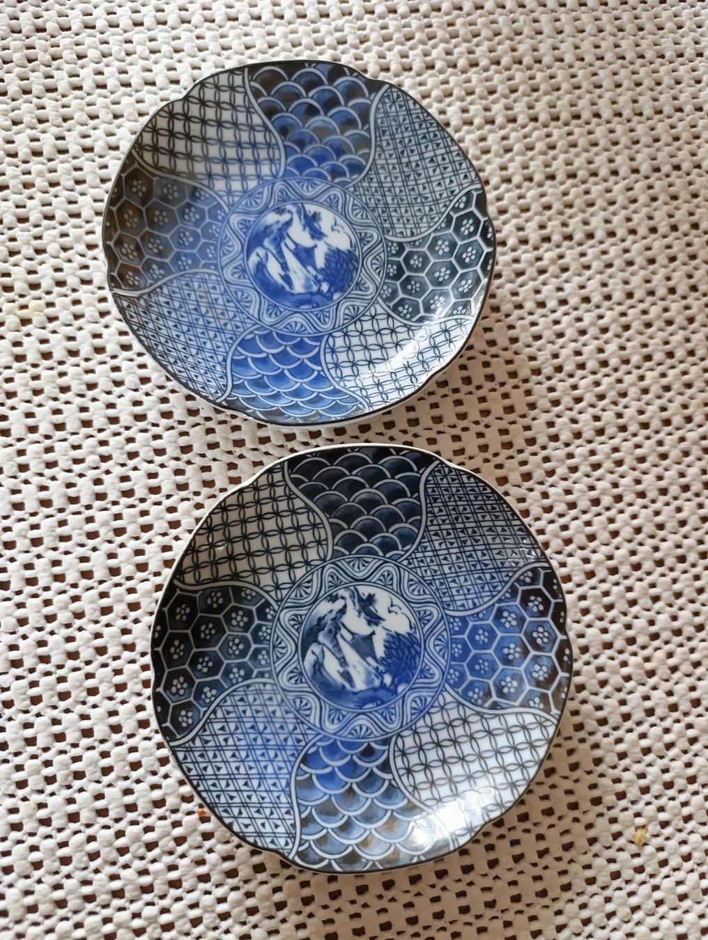 Piatti: 2 original IMARI Zierteller – Usato da Rüthi (Rheintal) venduto da marycsipet