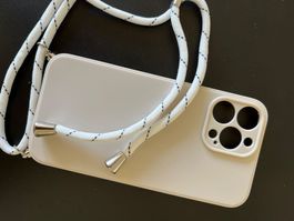 NEU IPhone 13 Pro Max Hülle zum Umhängen (beige/weiss)