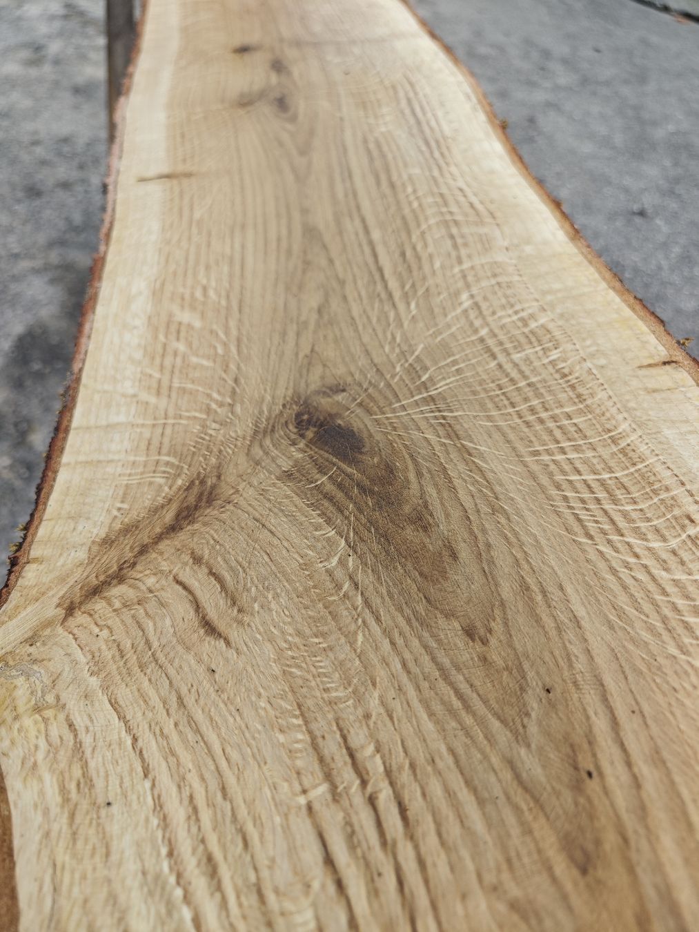 Holzartikel: E5 Eichenbrett massiv 30 mm – Luftgetrocknet – Neu (gemäss Beschreibung) aus Brittnau von Toebiholz 4