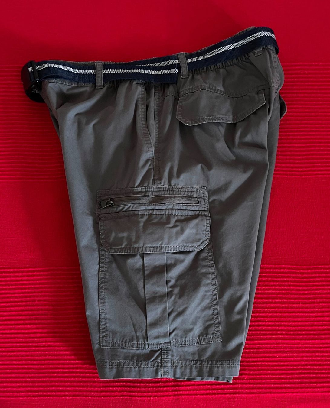 Lotti di vestiti: Kurze Hosen – Usato da Bazenheid venduto da nervik 2