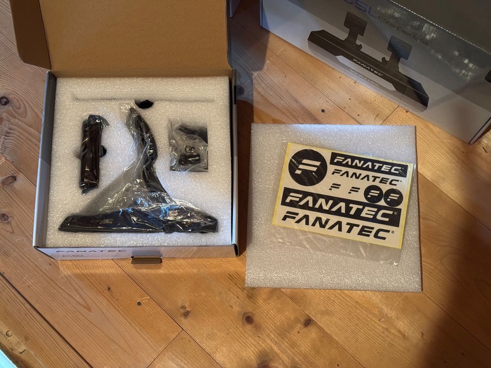 Komplettes Fanatec Sim Rig für Xbox & PC (Gebraucht) in Oberriet SG für ...