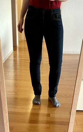 Dunkelblaue Jeans von Yessica, Grösse 34
