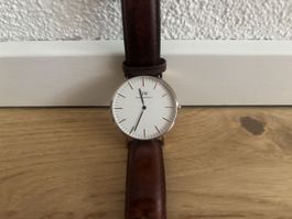 Daniel Wellington Armbanduhr Gold: Batterie frisch ersetzt