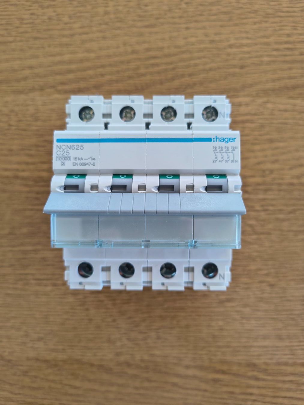Hager Componenti elettronici: Leitungsschutzschalter Hager C 10kA 3L+N 25A – Usato da Neudorf venduto da fab_7tbj