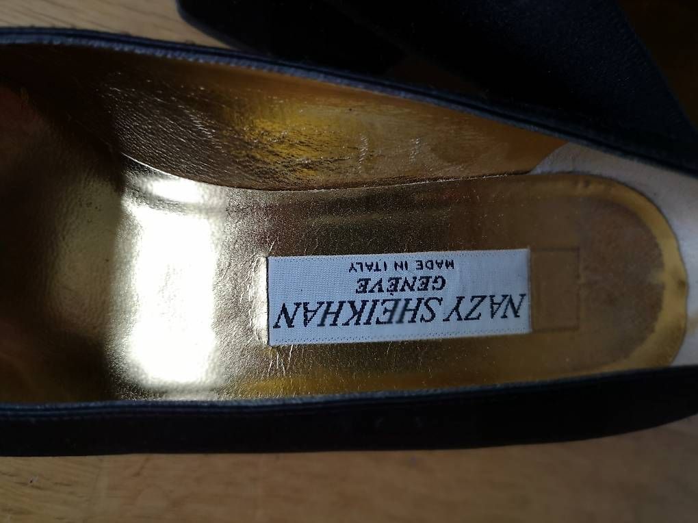 Scarpe da donna: Schwarze Samt /Satin Pumps – Usato da Rüschlikon venduto da Sanna06 2