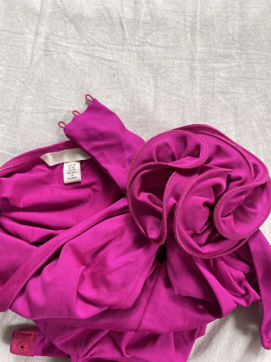 H&M Top: H&M Rosa Top – Usato da Zürich venduto da hsi_tl5c 3