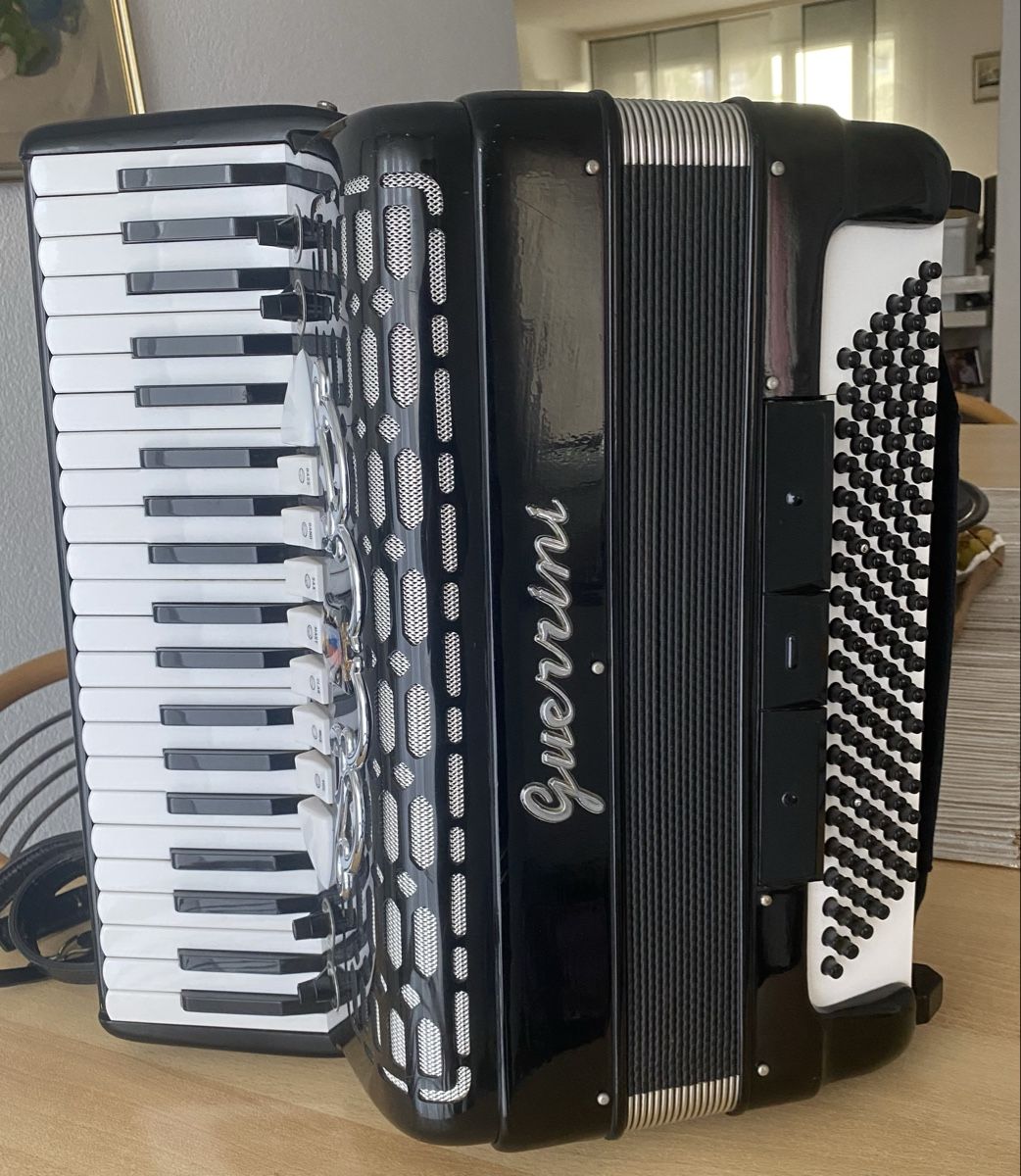Strumenti musicali: Guerini Akkordeon Student 127 – Usato da wittenbach venduto da Stanko393 2