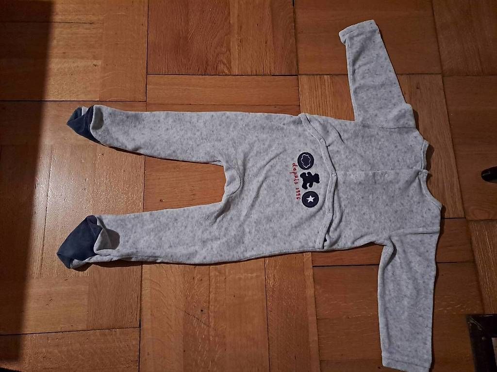 Pigiama & Simili: pyjama bébé taille 80  à vendre à Gland  – Usato da Gland venduto da bug_s7rw 1