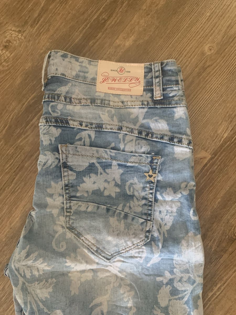 Jeans: Shorts – Neuf (Voir description) à Emmen par ama_8wmn 5