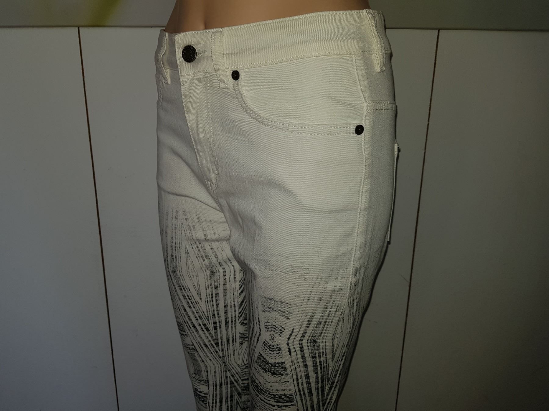 Drykorn Jeans: DRYKORN Jeans taille / Grosse W28 L32 – Gebraucht aus Cossonay-ville von Super-Price-Quality 5