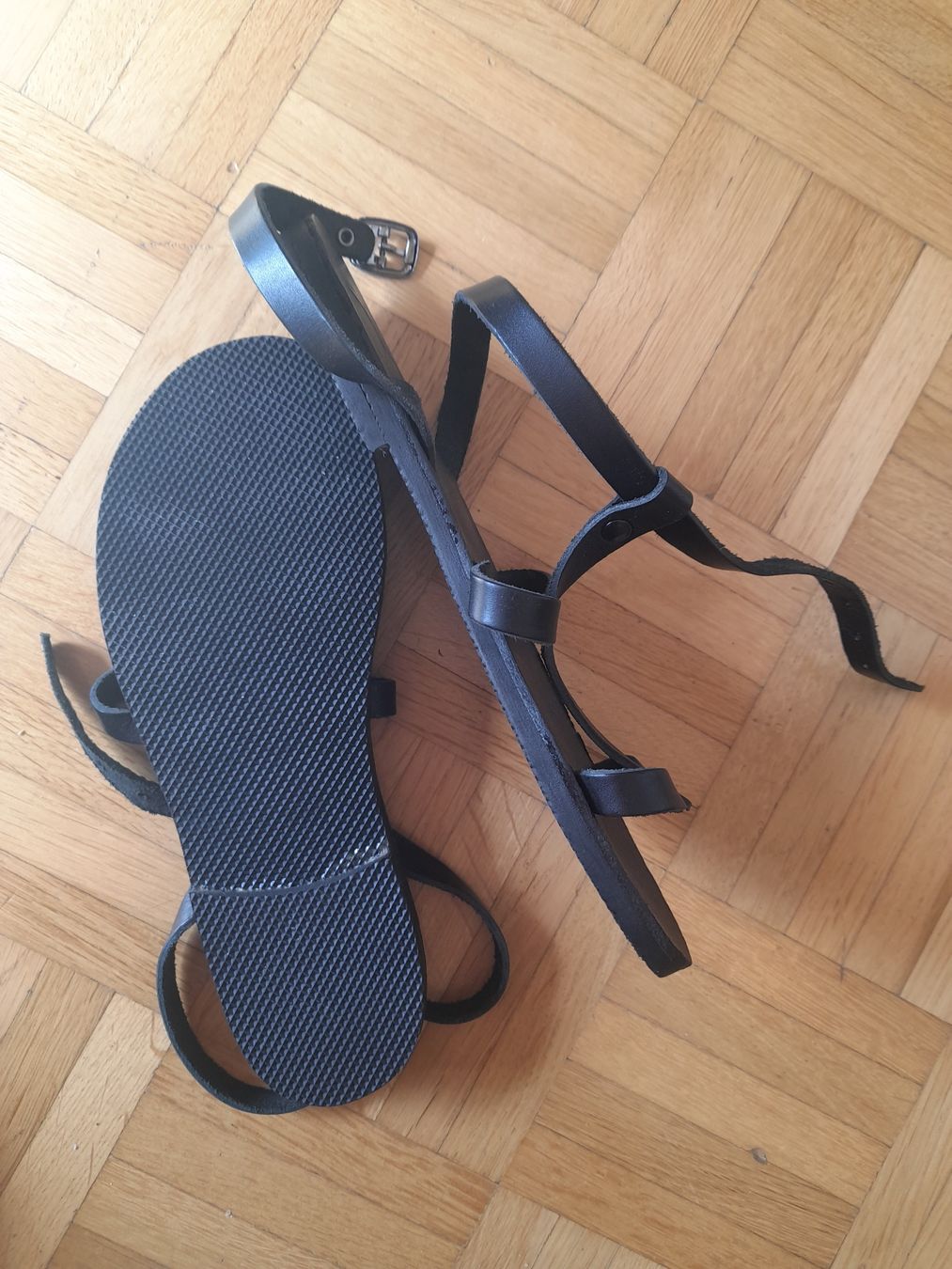 Damenschuhe: Riemchensandalen (36) – Neu (gemäss Beschreibung) aus Luzern von anni. 1