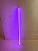 Neon LED Leuchtstab von HAY - Pink