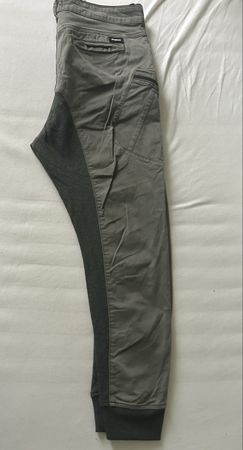 Desigual Hosse, grau, Gr. 34, neuwertig!