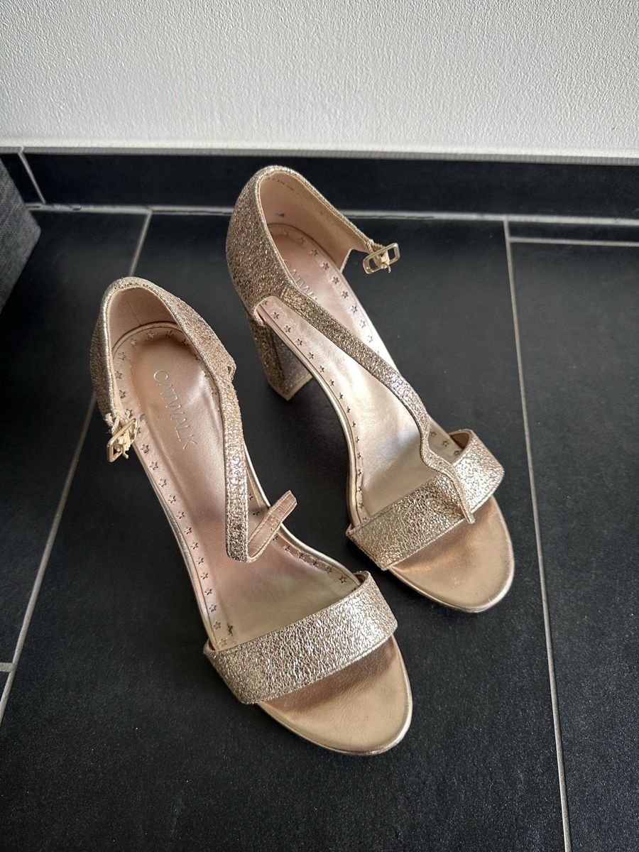 Scarpe da donna: glitzerne High Heels – Usato da Romanshorn venduto da ila_2nzf 2