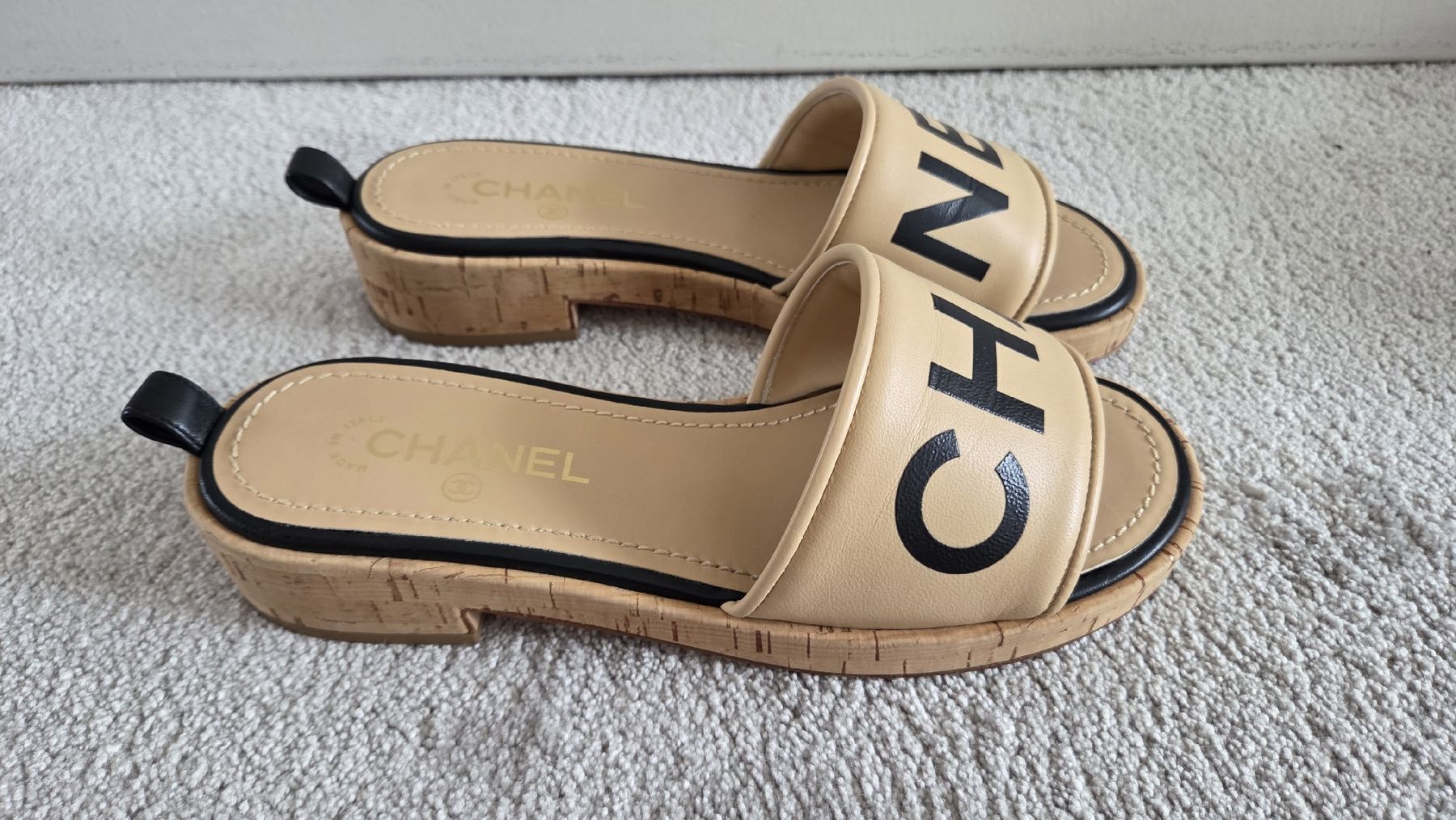 Chanel Chaussures femmes: Chanel Sandalen, Grösse 38.5 – D'occasion à Frick par mlpreloved