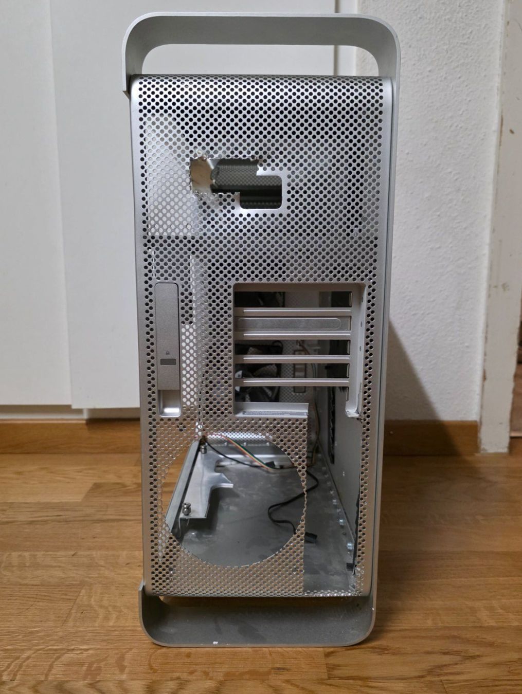 Apple Custodie: Apple Mac Pro G5 Gehäuse Tower leer – Usato da Bern venduto da KavIndustries 3