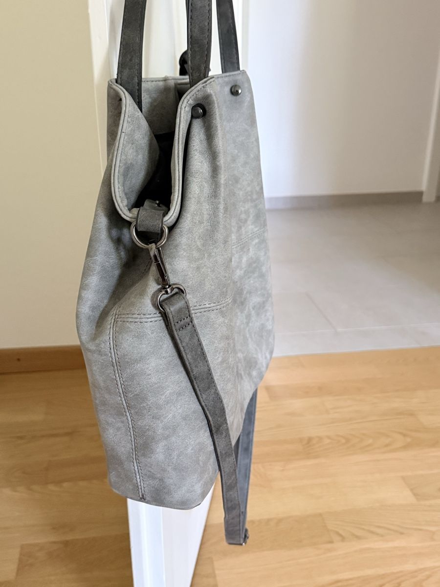 Borse da donna: Tasche – Usato da Riehen venduto da Claudia024 1