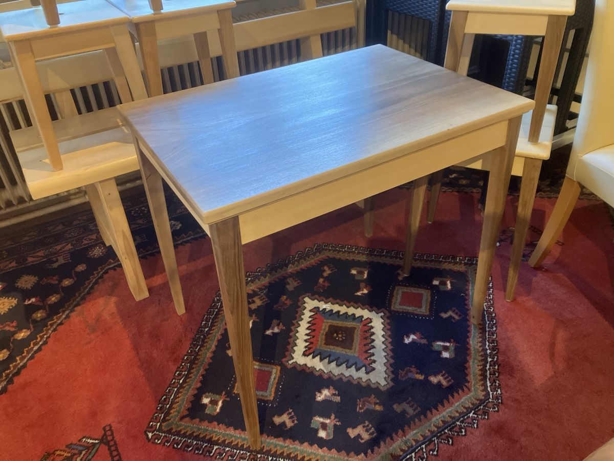 Tavoli: Nussbaum/Buche Tischli massiv NEU – Nuovo e nell'imballaggio originale da Erlenbach im Simmental! venduto da Simmentaler-Perlen