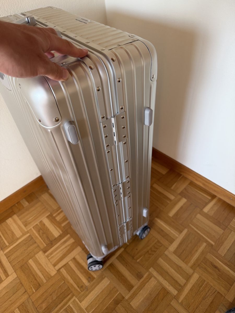 Reisekoffer: Hartschalenkoffer silber – Gebraucht aus Kaltbrunn von salomonsandro 1