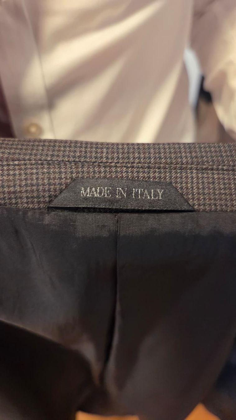 Armani Completi: Armani suit – Usato da Zürich venduto da reg_vvr6 8