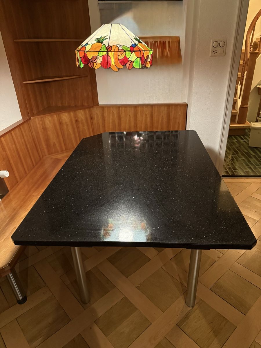 Tavoli: Massiver Granittisch Galaxyblack – Usato da Luzern venduto da Grawp 2