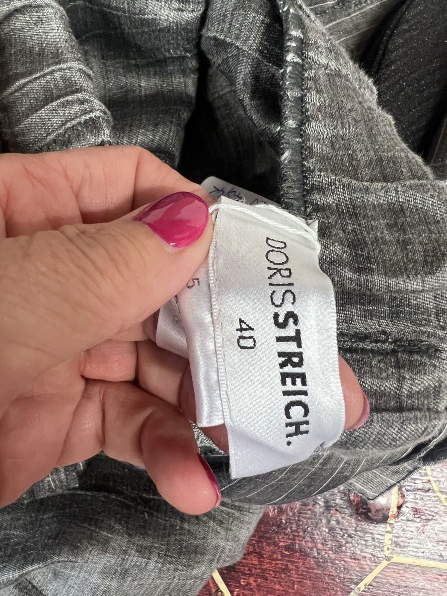 Completi & Tailleur: Doris Streich Anzug  Leinen Gr40  grau gestreift 2-Teile – Usato da Burgdorf venduto da puppennetz 5
