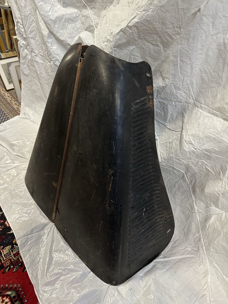 Tutti pezzi di ricambio auto: Originale Motorhaube Oldtimer – Usato da Villmergen venduto da Bezdupe 3