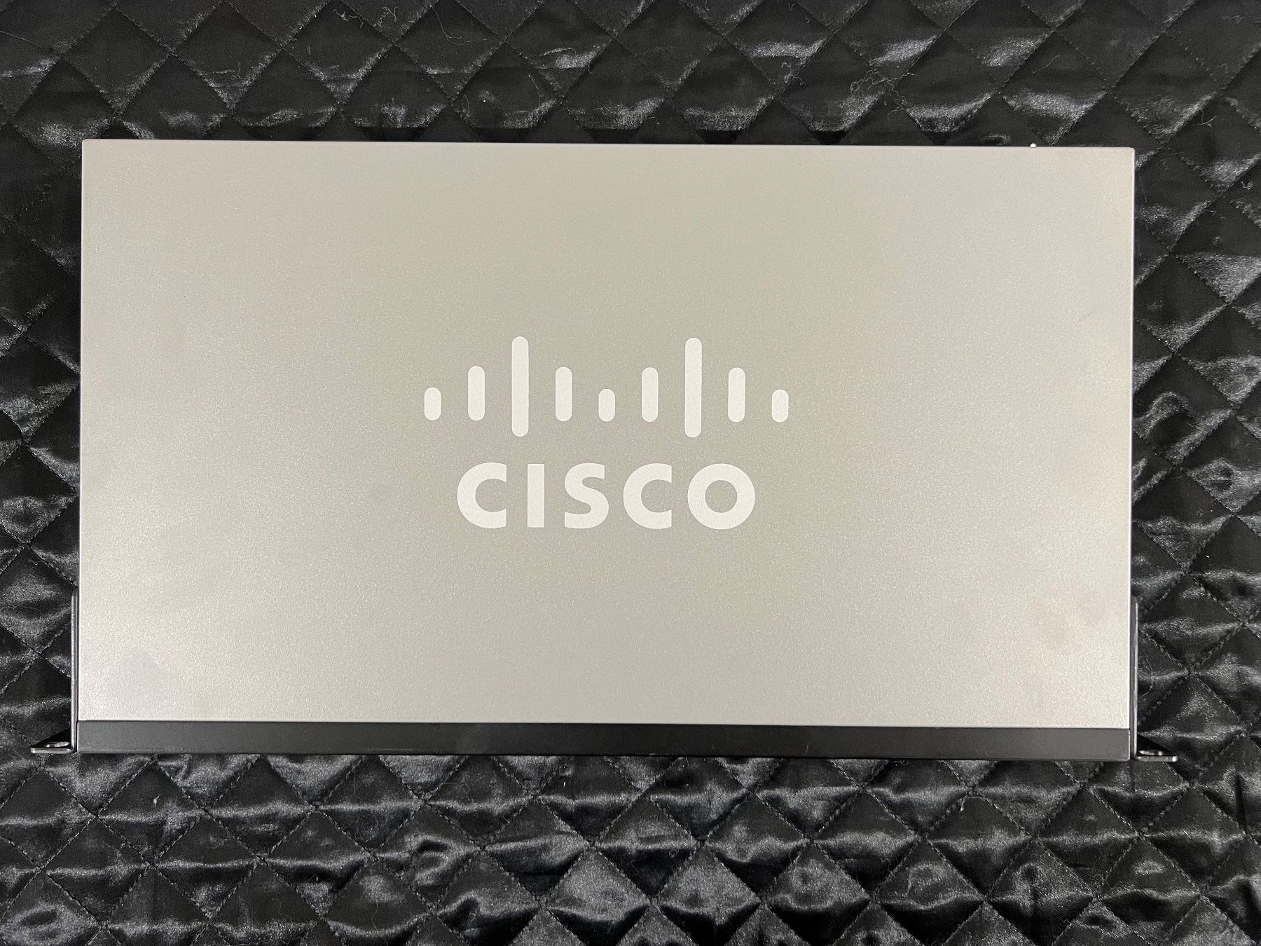 Hubs & Switches: Cisco SG 300-28 – Gebraucht aus Kirchberg SG von EPGaemperle 2