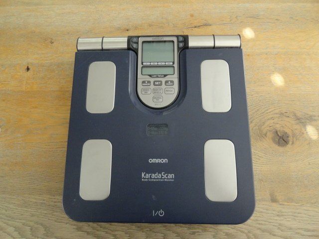Omron Misurare: Omron BF511 Personenwaage – Usato da Wil SG venduto da Zwillinge0