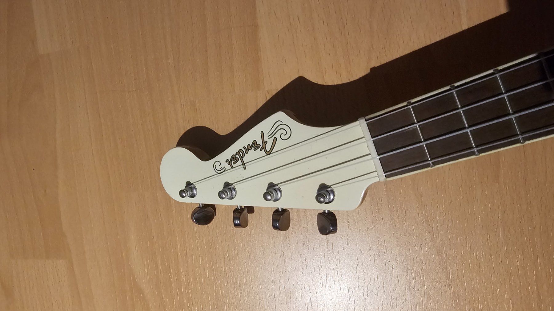 Fender Musikinstrumente: Fender Ukulele – Gebraucht aus Niedergösgen von leia.kupf00 5