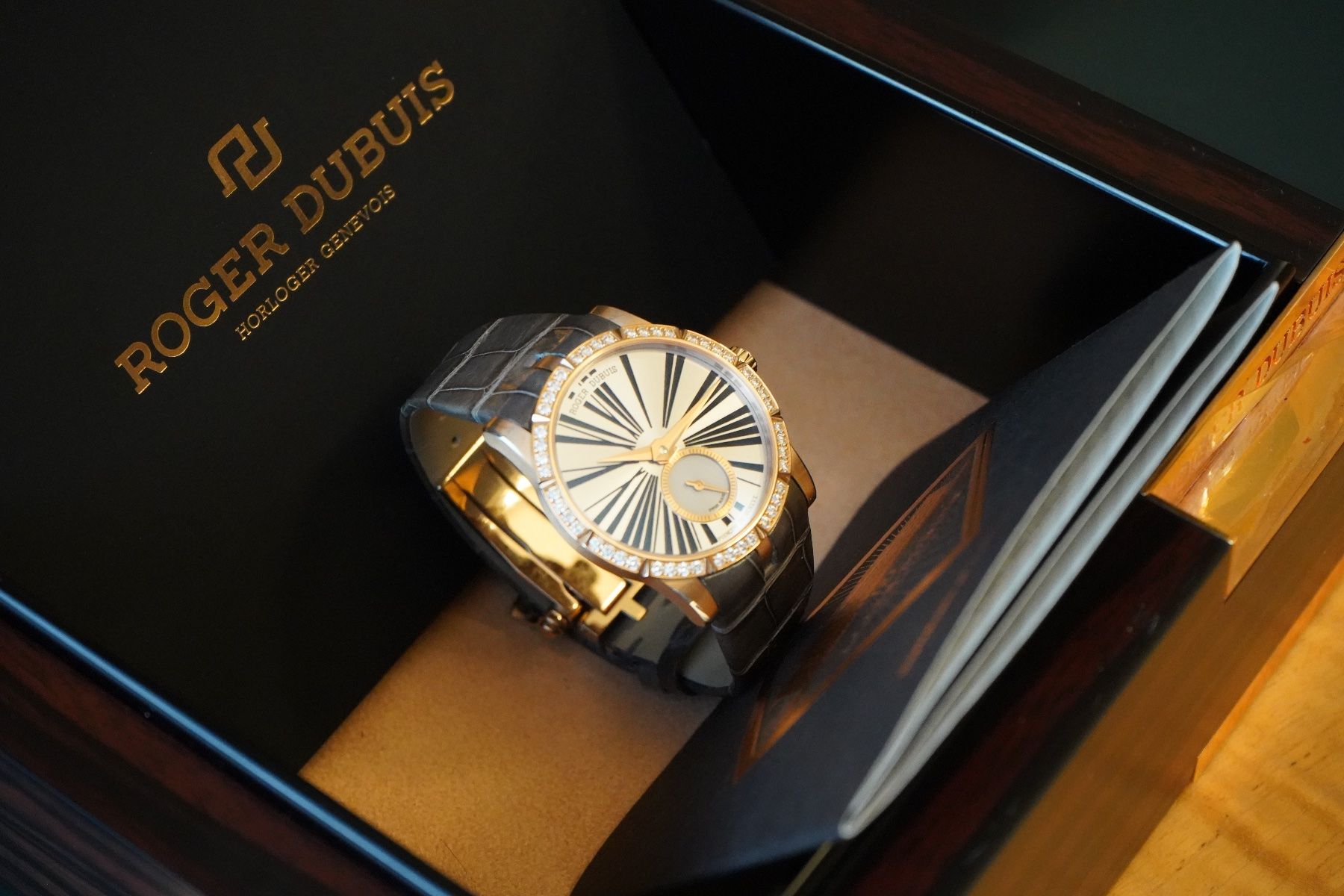 Roger Dubuis Uhren: Roger Dubuis Excalibur – Neu (gemäss Beschreibung) aus Zürich von MatthiasBruetsch