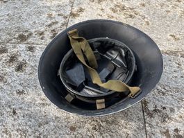 Stahlhelm WW2 Britisch Nachkrieg