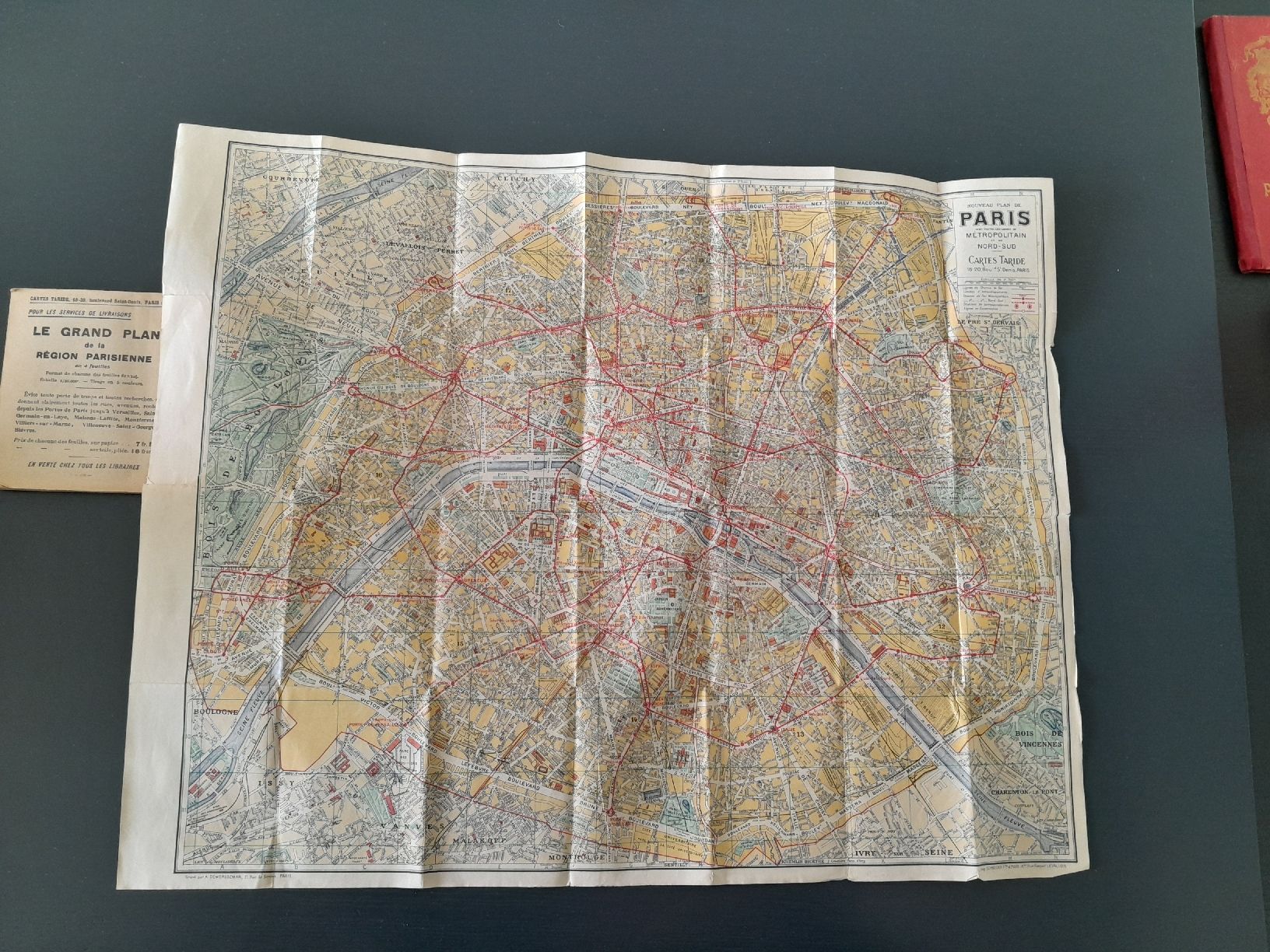 Cartine & Atlanti: Antiker Stadtplan Paris von 1937 – Usato da Bern venduto da bue_5s5b 3
