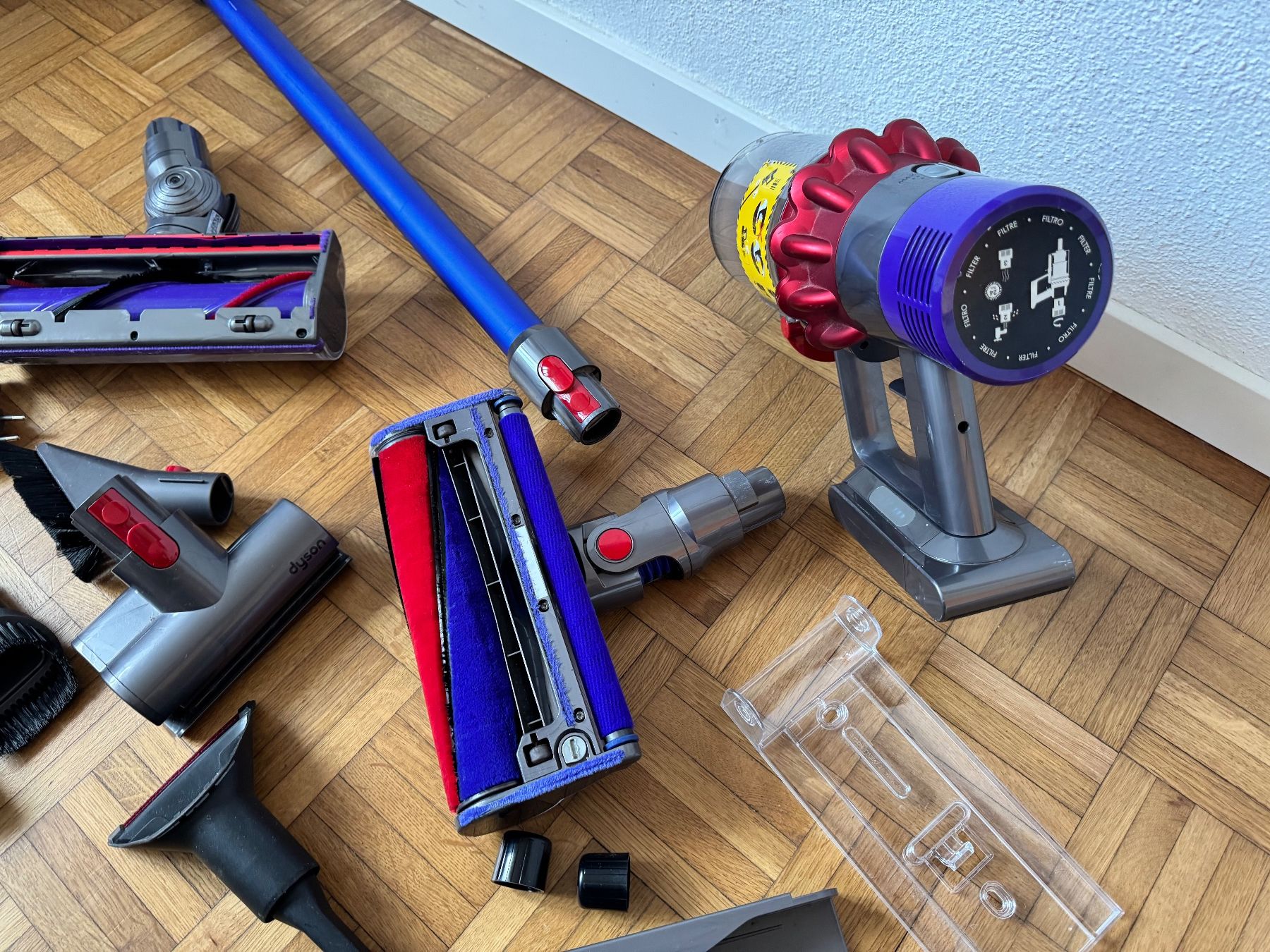 Dyson Aspirapolveri & Accessori: Dyson SV12 Absolute Staubsauger – Usato da frauenfeld venduto da tia01 4